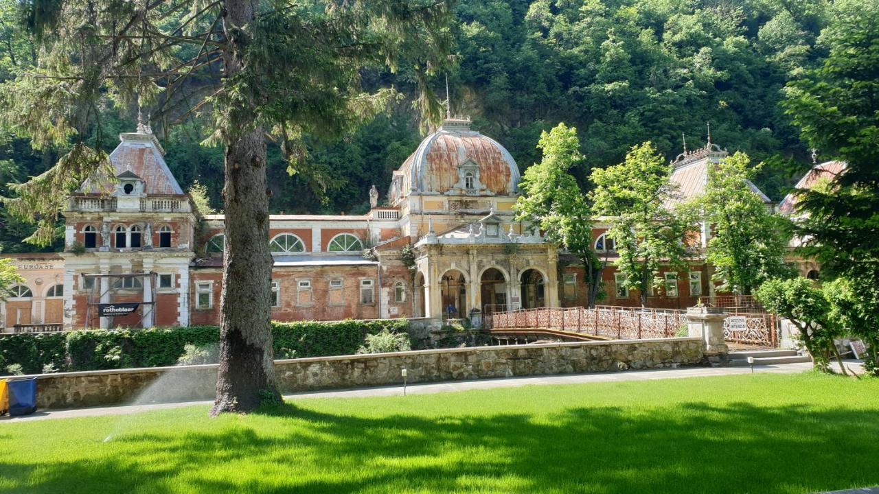Апартаменти Casa Arion Беїле-Херкулане Екстер'єр фото